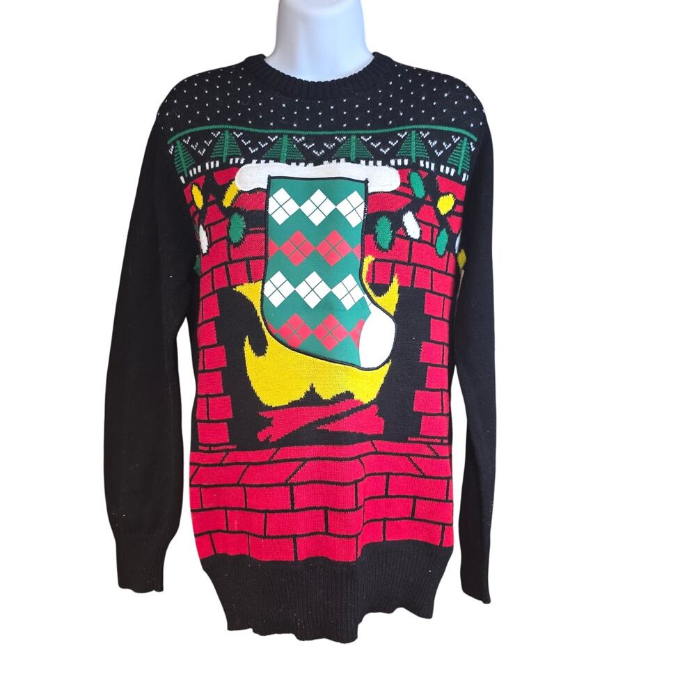 Well Worn brand "ugly" Christmas‎ sweater w/ fireplace and stocking design sz Sm